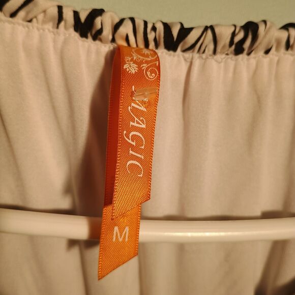 "Women's Chevron Print Maxi Dress – Stylish & Comfortable Long Dress" - Picture 4 of 5